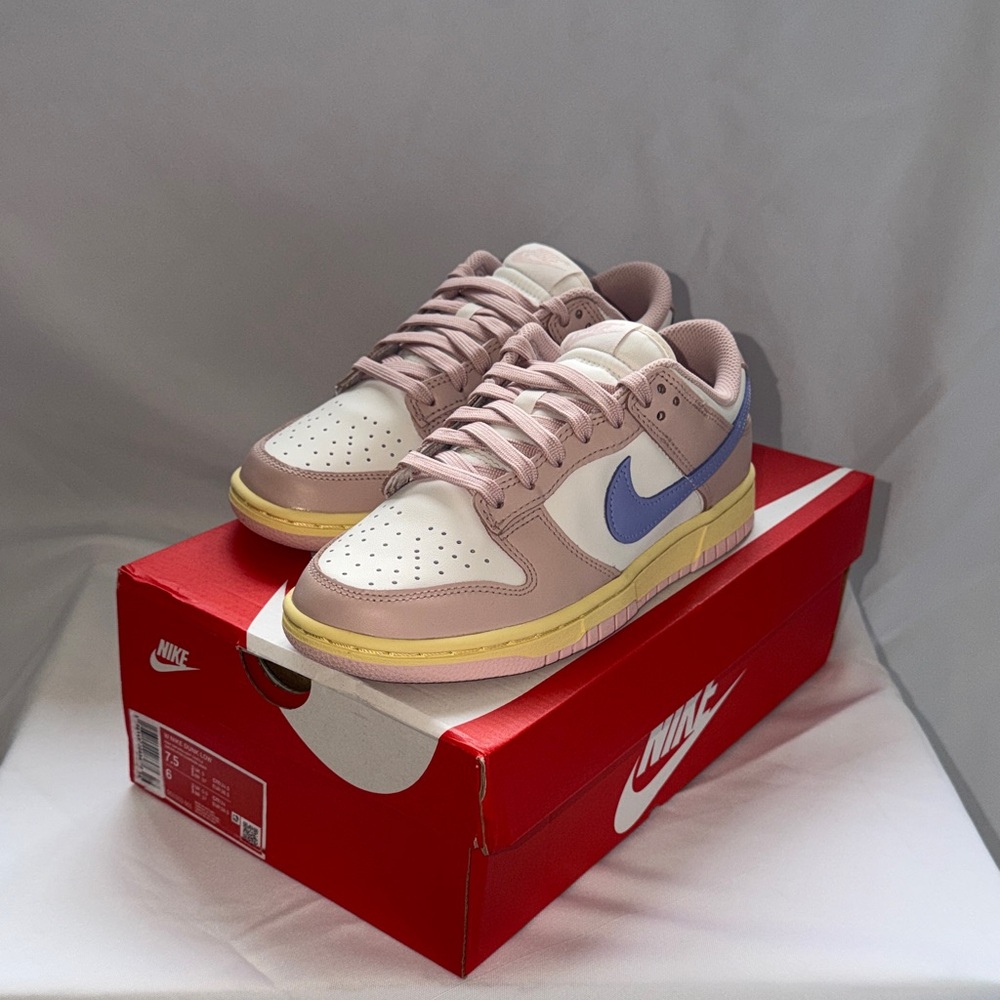 Nike Women’s Dunk Low Pink Oxford/light Thistle